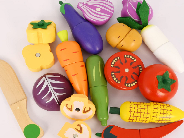 Smartwo Wooden Play Food Toy for Tollders Pretend Game (Veg Set)